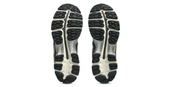 1203A759-002 - ASICS GEL-KAYANO 12.1