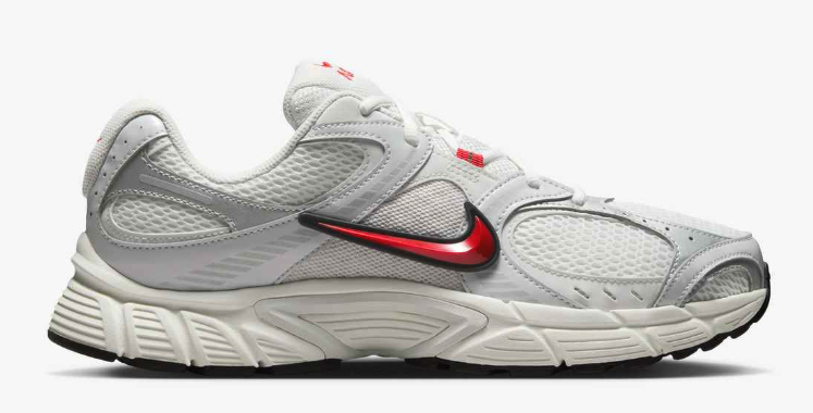 HJ5228-105 NIKE V5 RNR