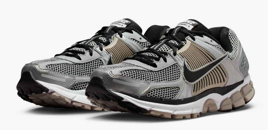 FJ4151-007 NIKE ZOOM VOMERO 5 MET