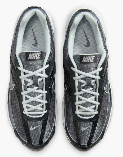 IB3083-001 NIKE INITIATOR SC